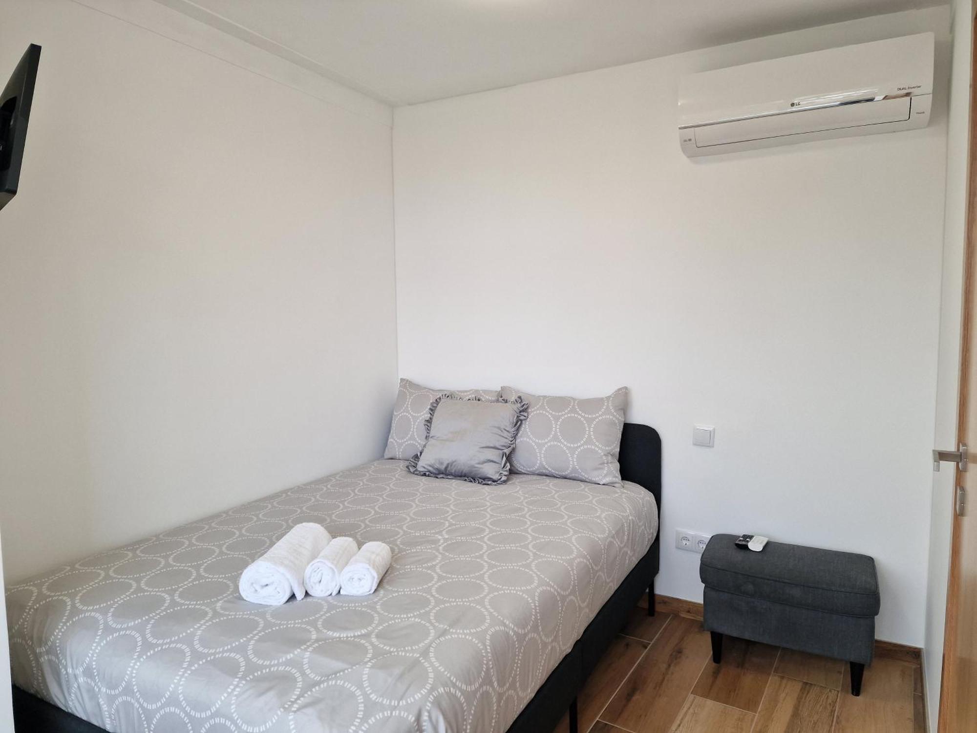 Cozy Apartment With Terrace, Air Cond, Free Parking, By Porto With Love Lda ภายนอก รูปภาพ